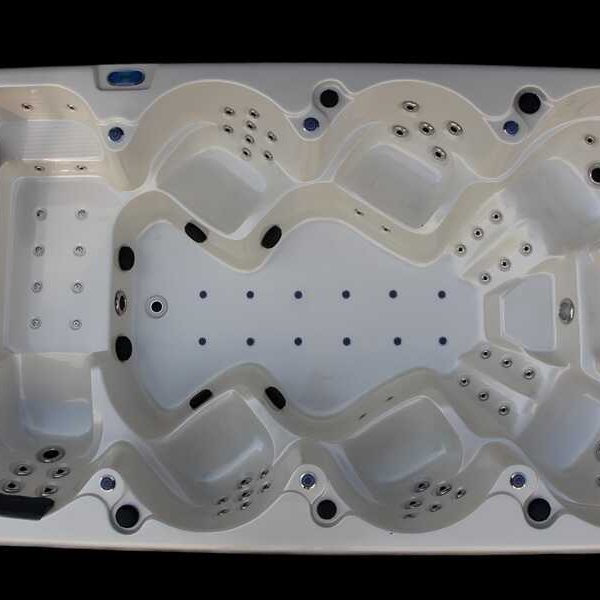 ג'קוזי לגינה ל8 אנשים